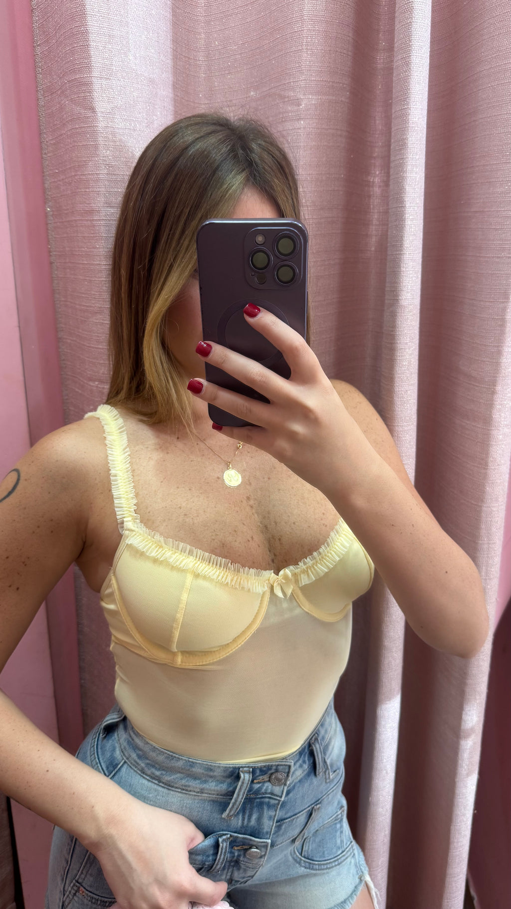 Top frufru giallo