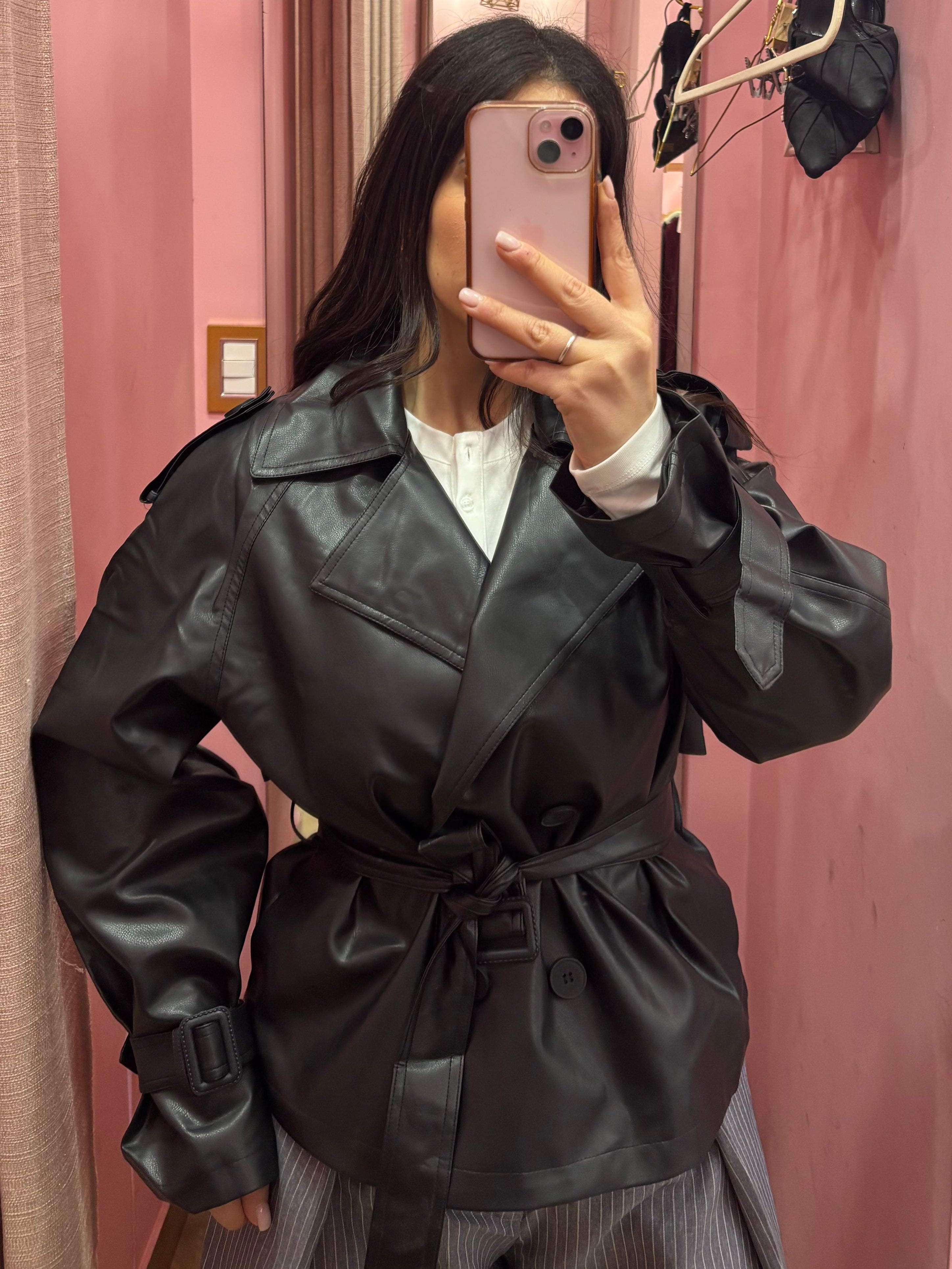 Giacca ecopelle con cintura