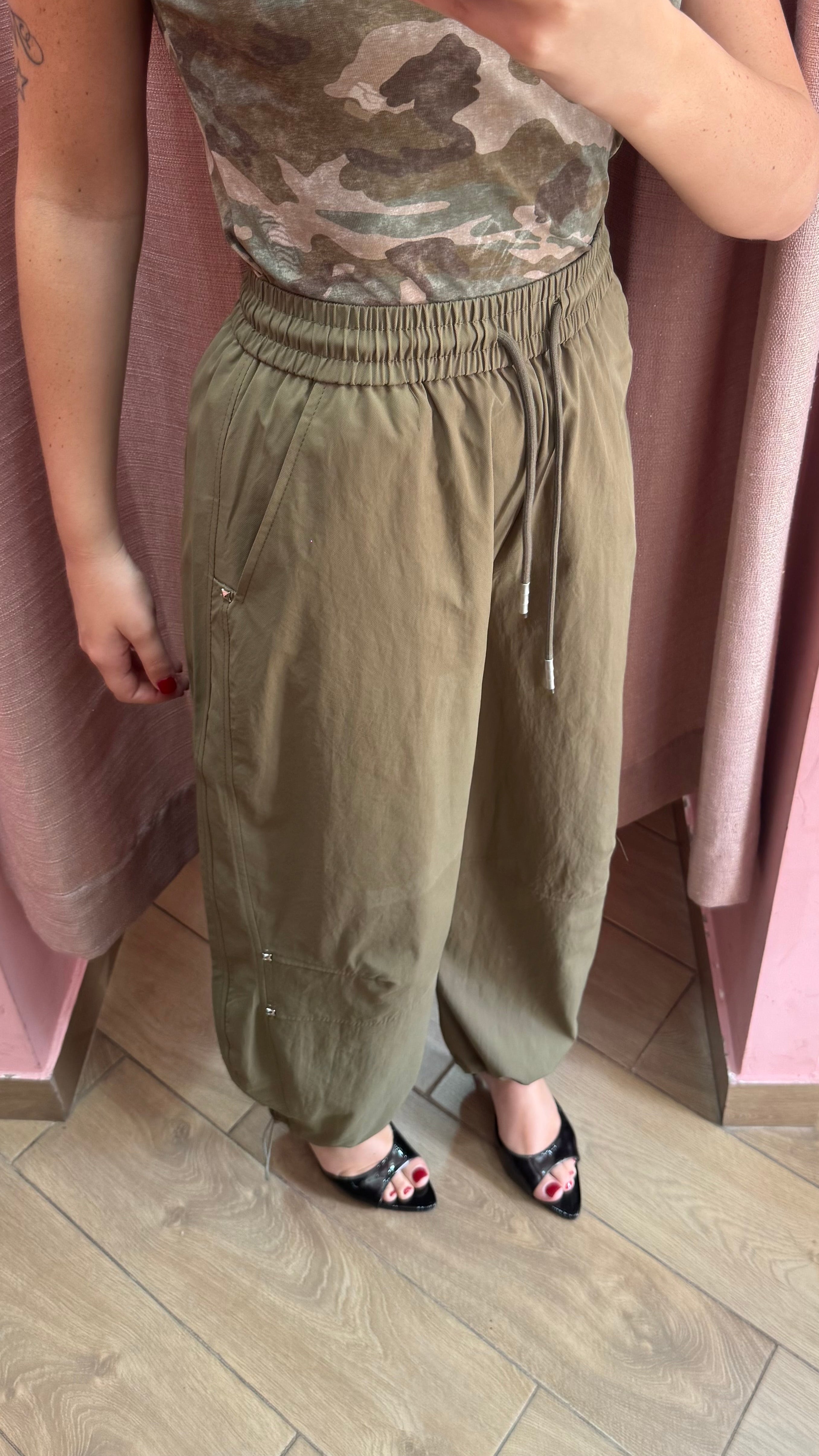 Parachute verde militare