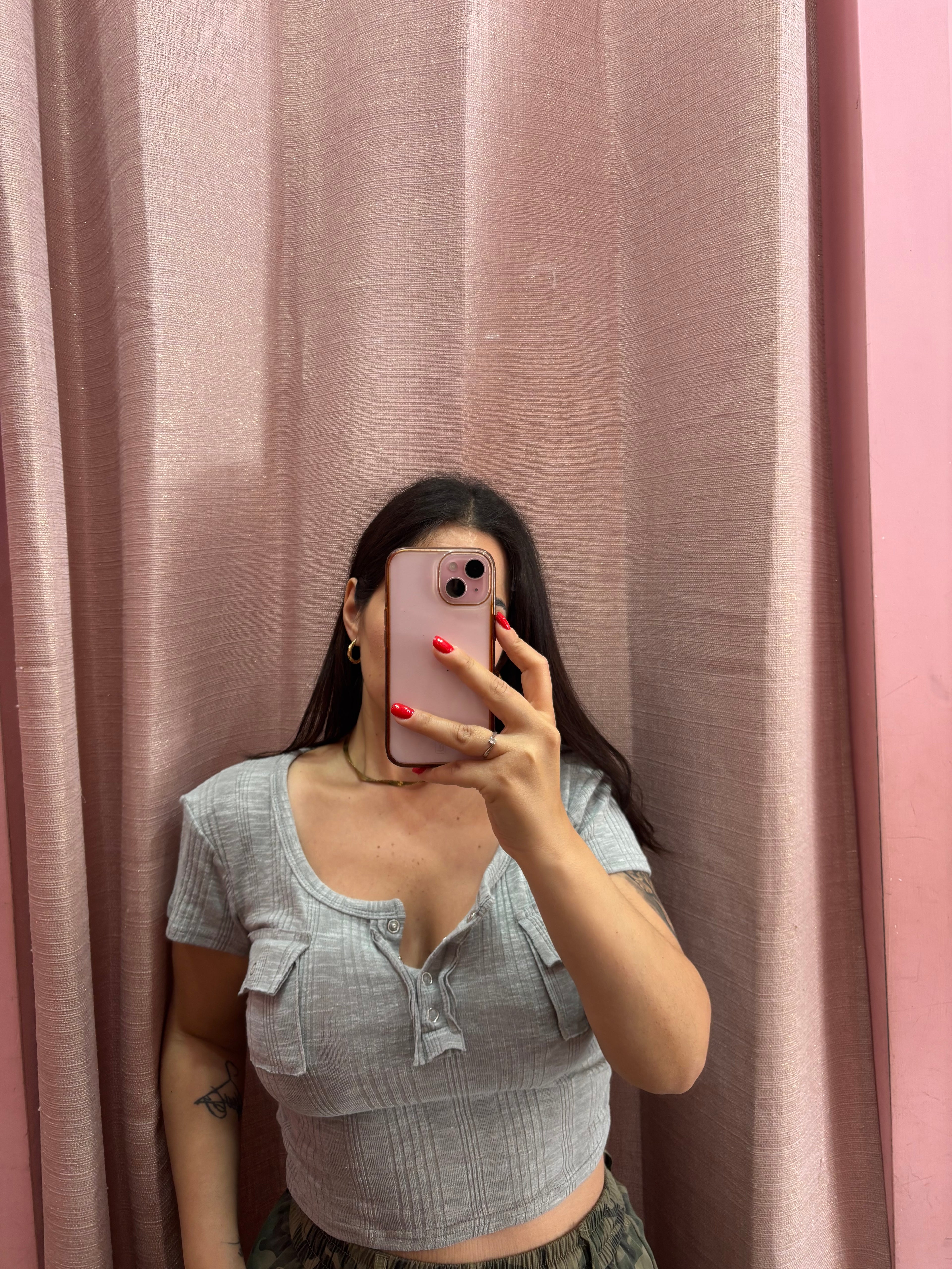 Maglia a costina con bottoncini grigia