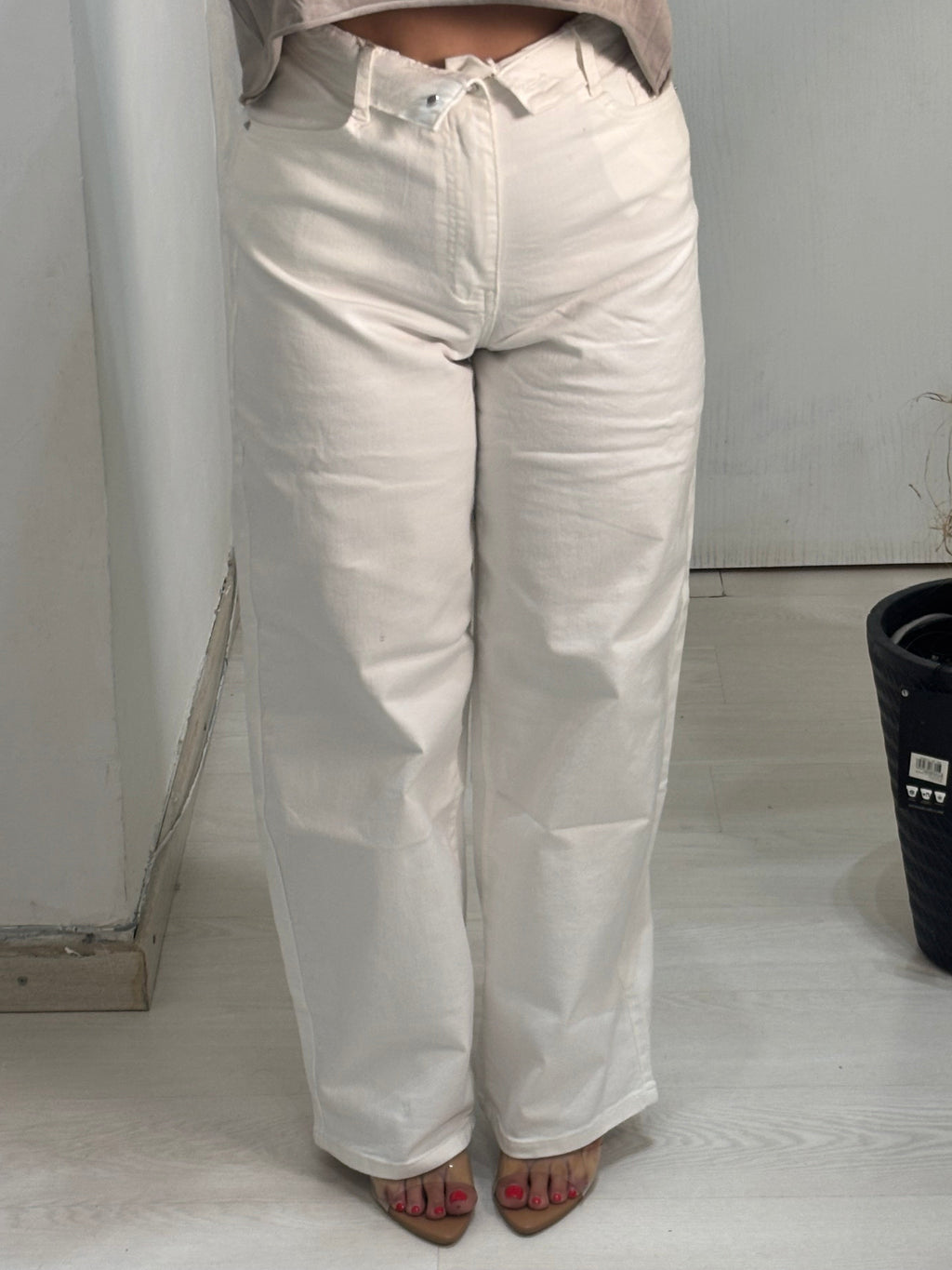 Denim bianco con risvolto