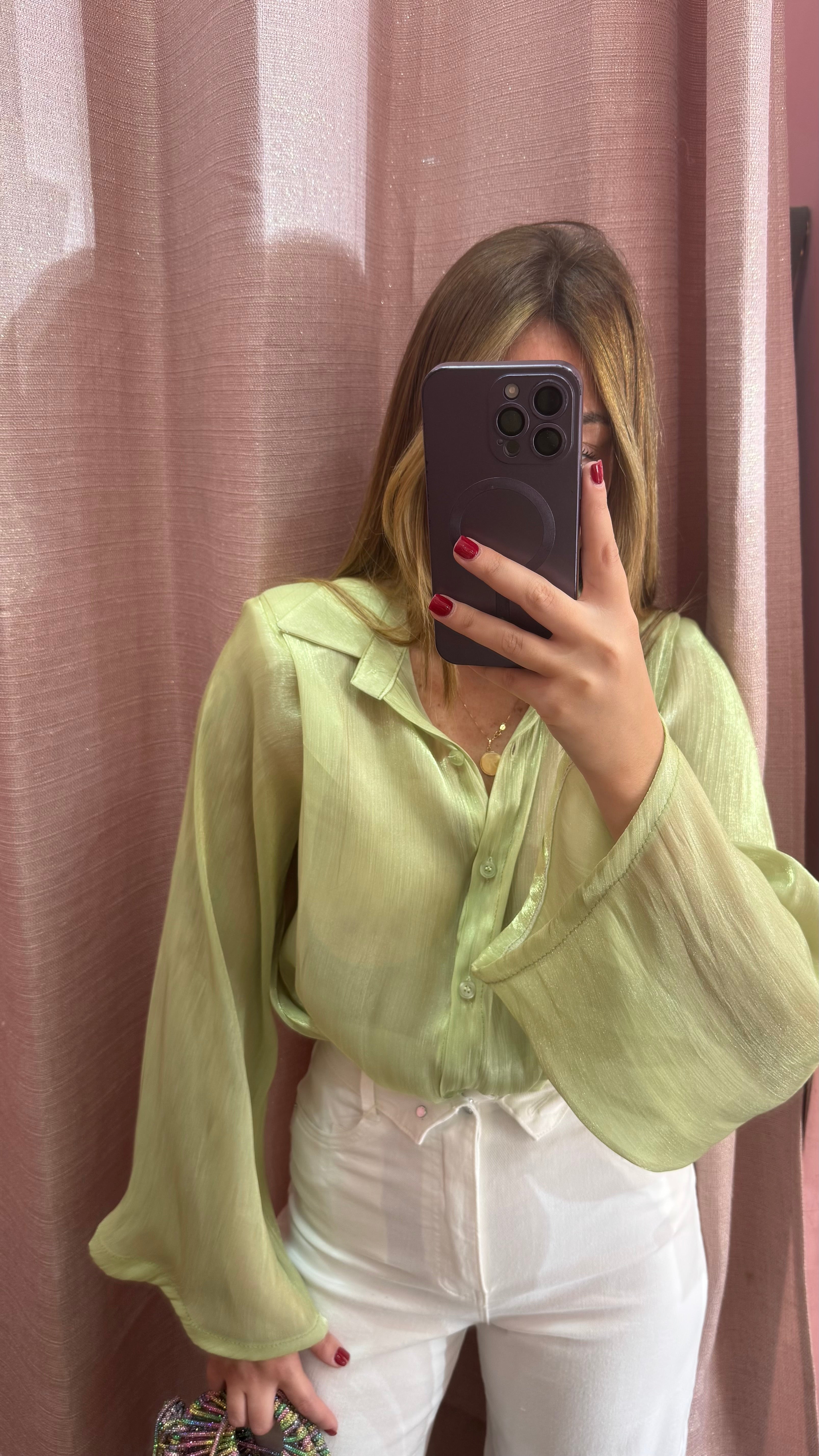 Camicia verde mela in raso