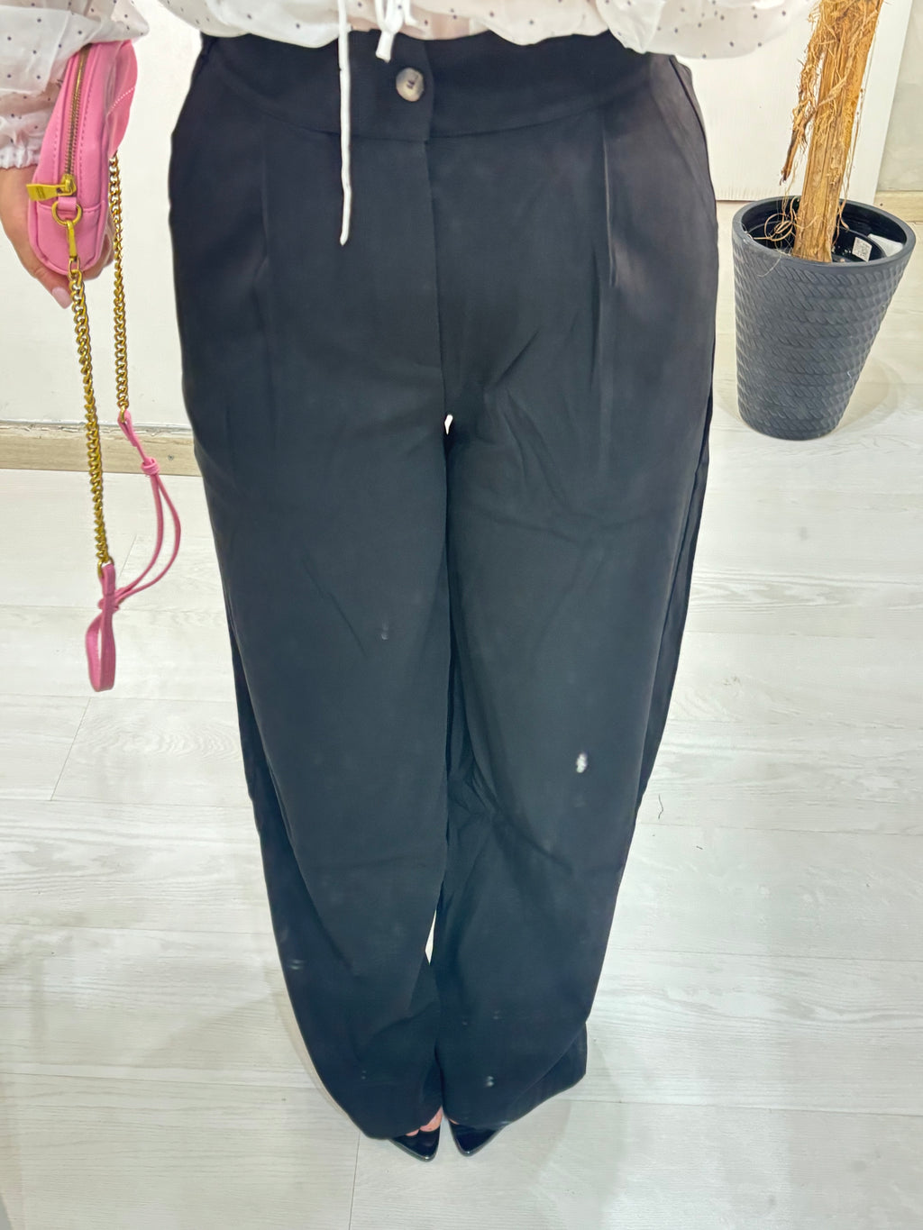 Pantalone bottone nero