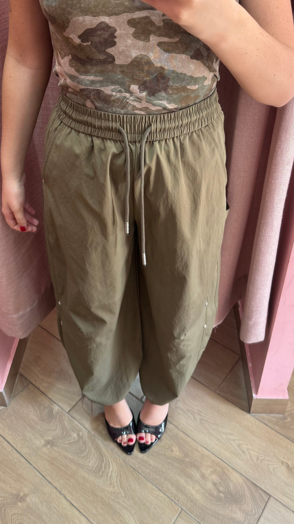 Parachute verde militare