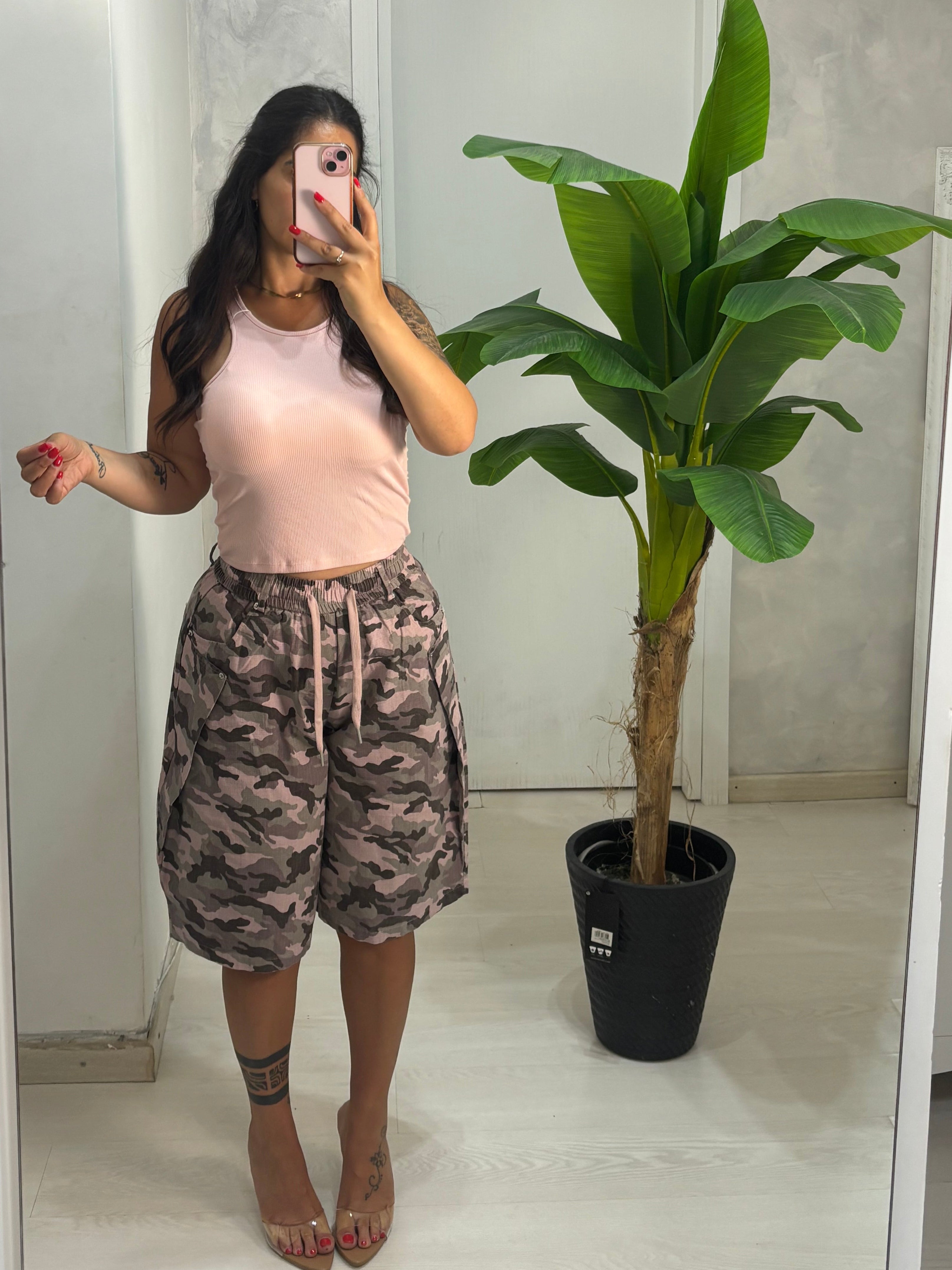 Bermuda militare rosa