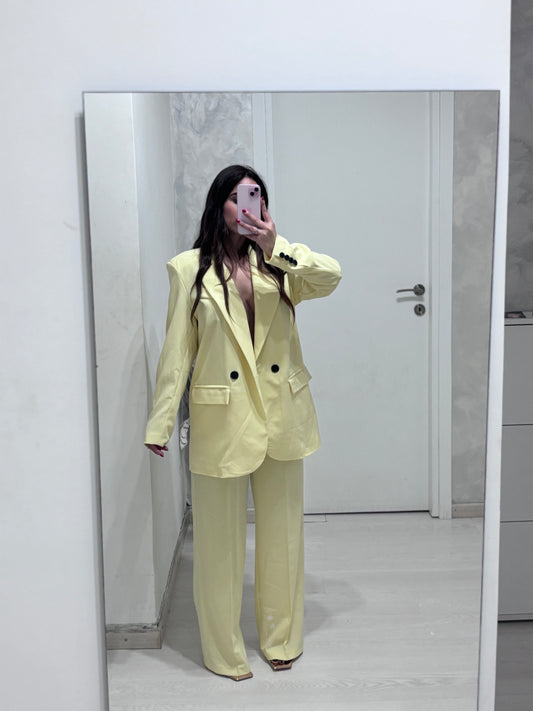 Tailleur yellow