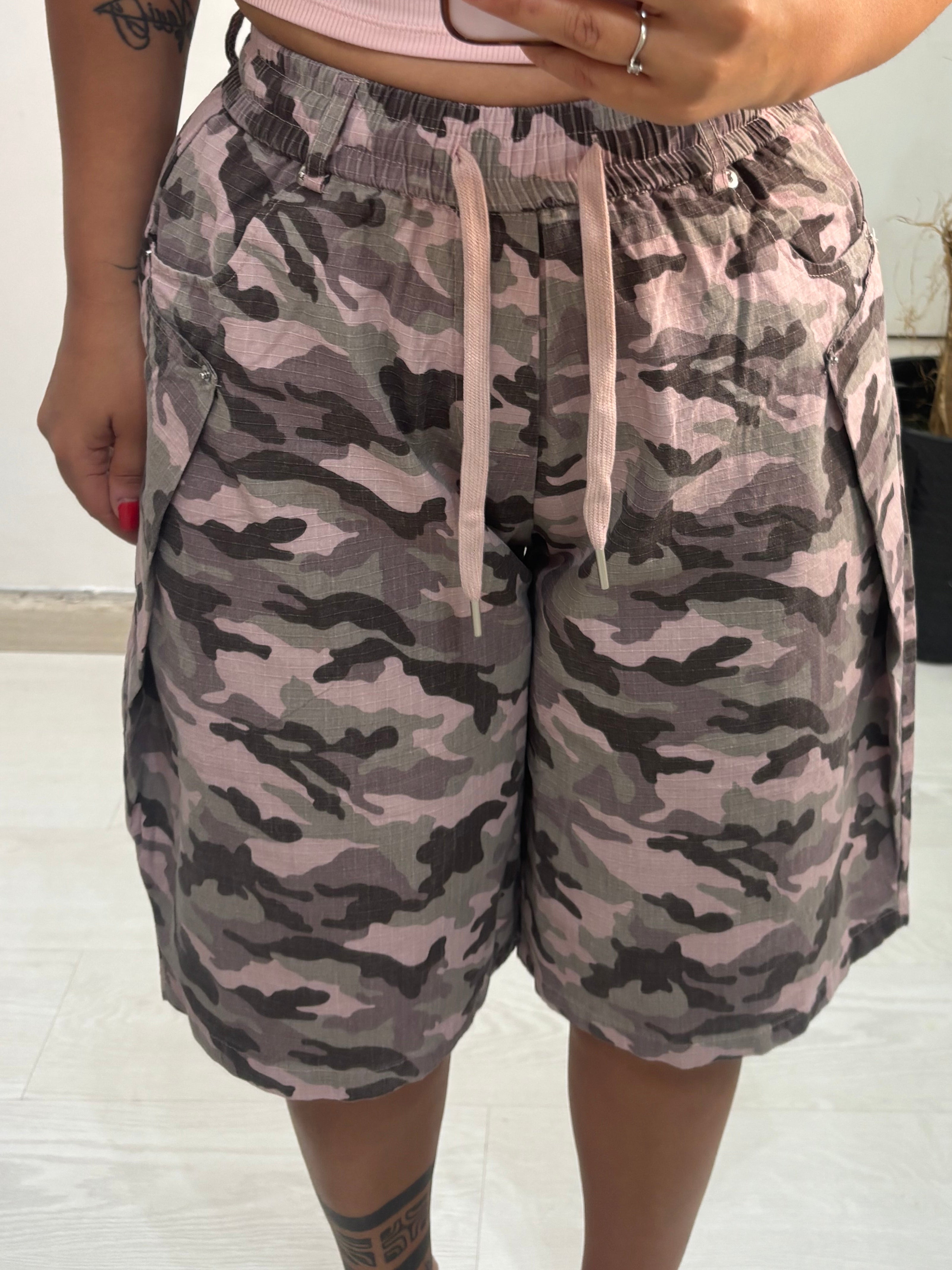 Bermuda militare rosa
