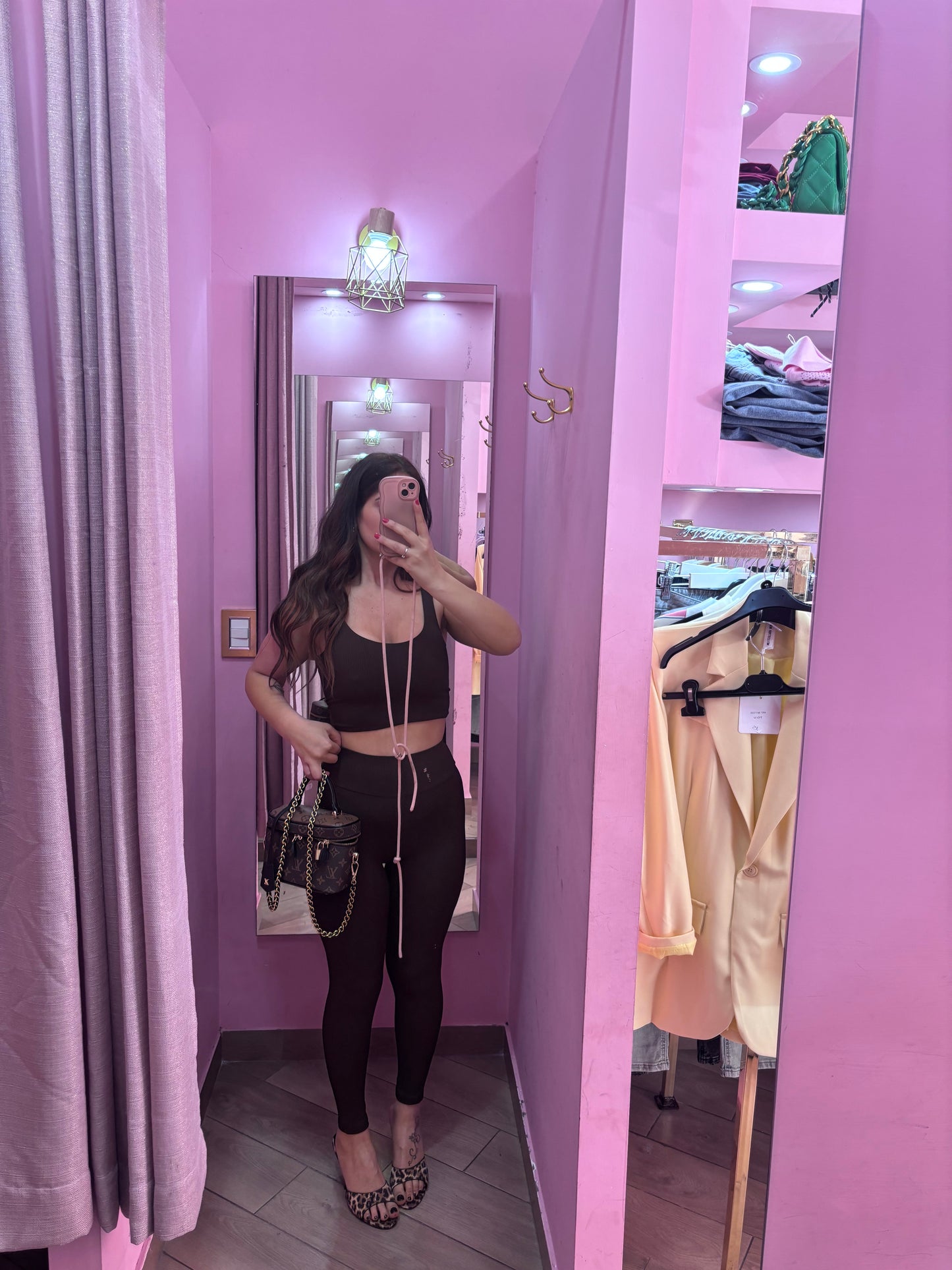 Coordinato a costina marrone