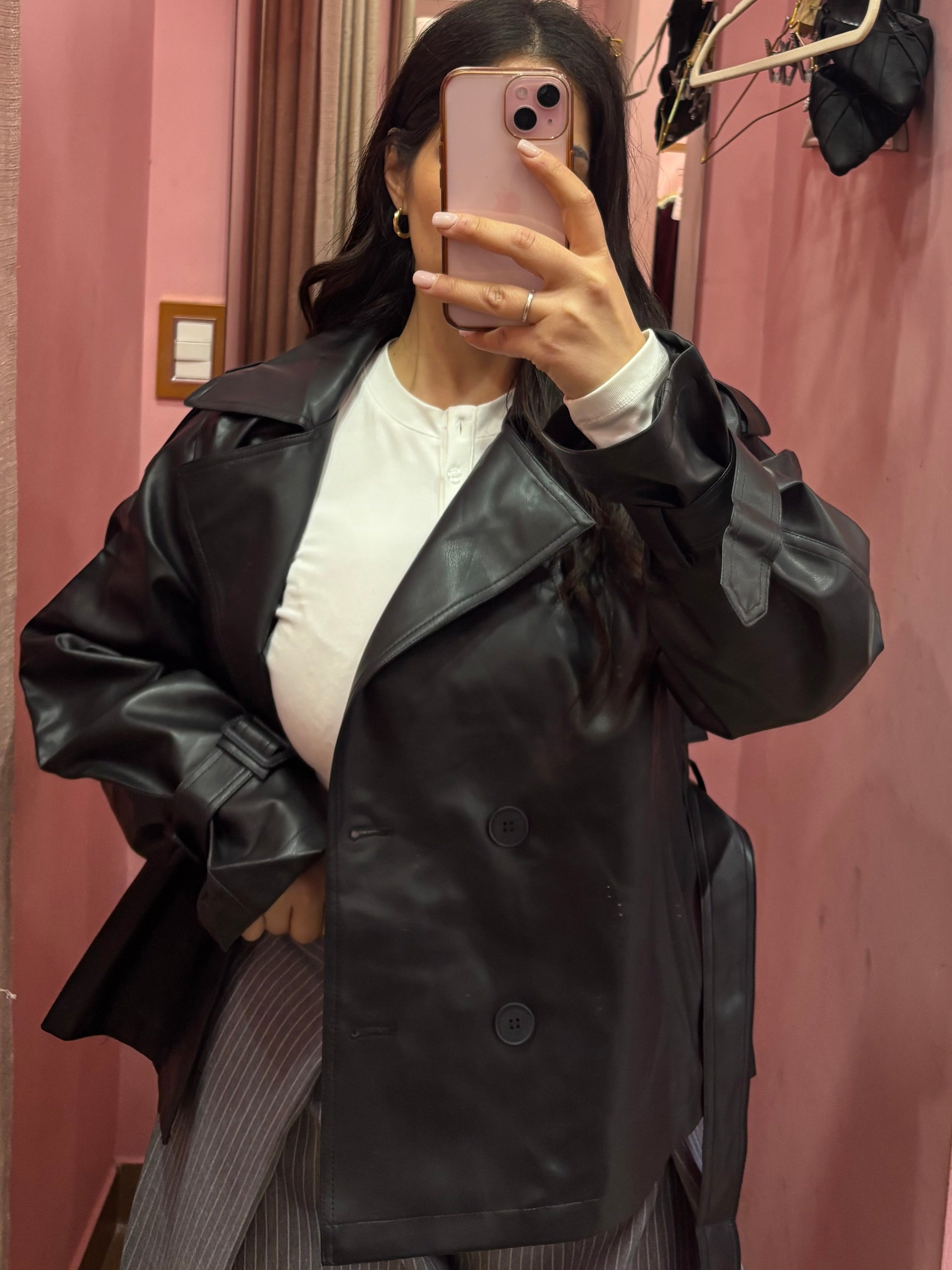 Giacca ecopelle con cintura